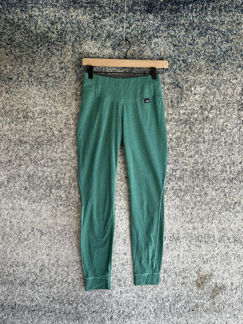Patagonia Leggings Womens XS Green Capilene Thermal Weight Baselayer Ankle Pants